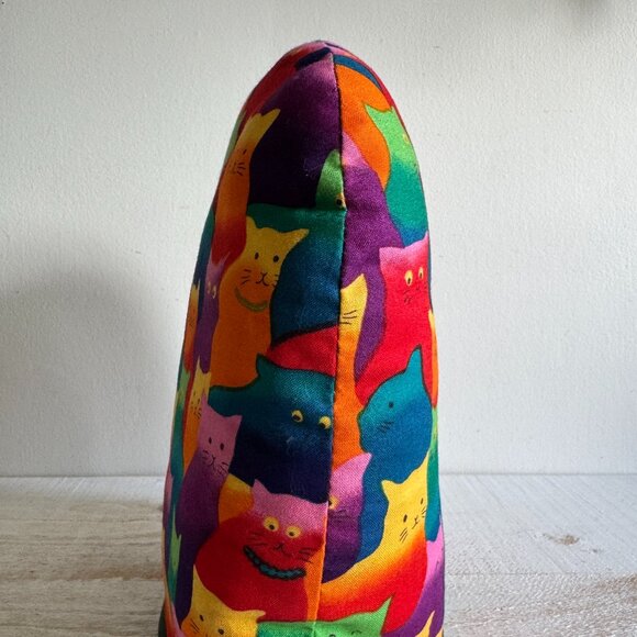 Honeysuckle Cottage Sales Vintage Cat Tea Kettle Cover - Made in Canada - Picture 5 of 11